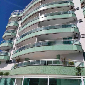 Apartamento com 2 quartos a 50m da Praia do Forte!
